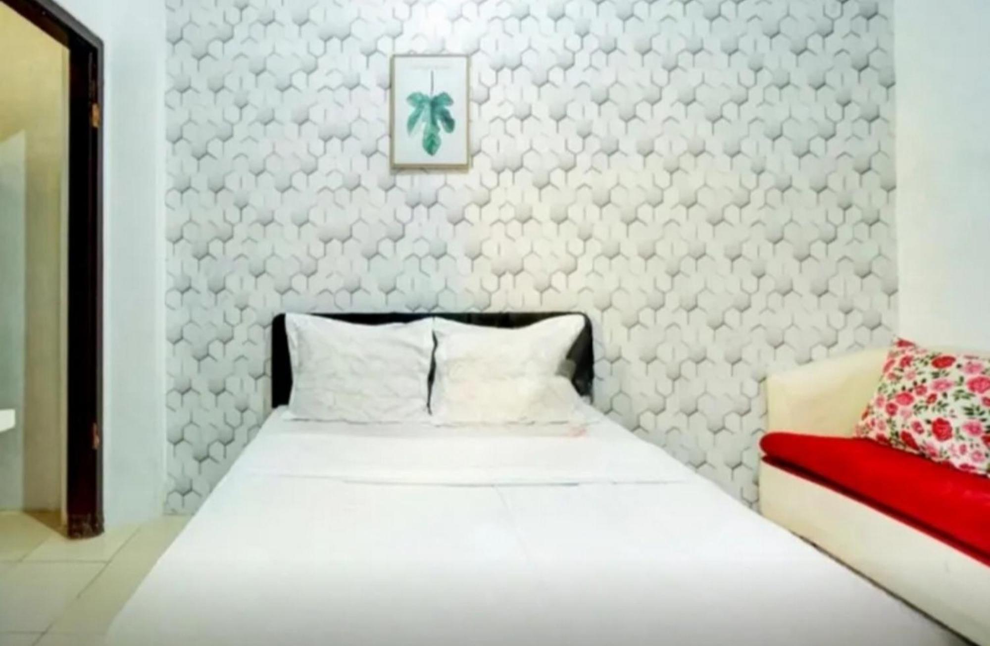 Hotel Reddoorz Near Plaza Araya Malang Blimbing  Exterior foto